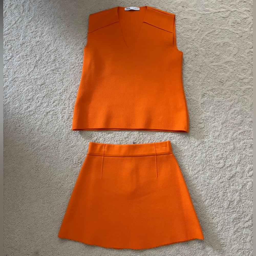 Zara knitted V neck oversized orange top and matching mini skirt size S - Picture 2 of 6